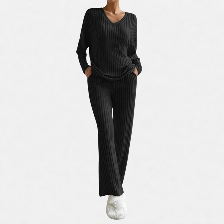 Amelia | Ribbed Women’s Lounge Set with V-Neck and Long Sleeves