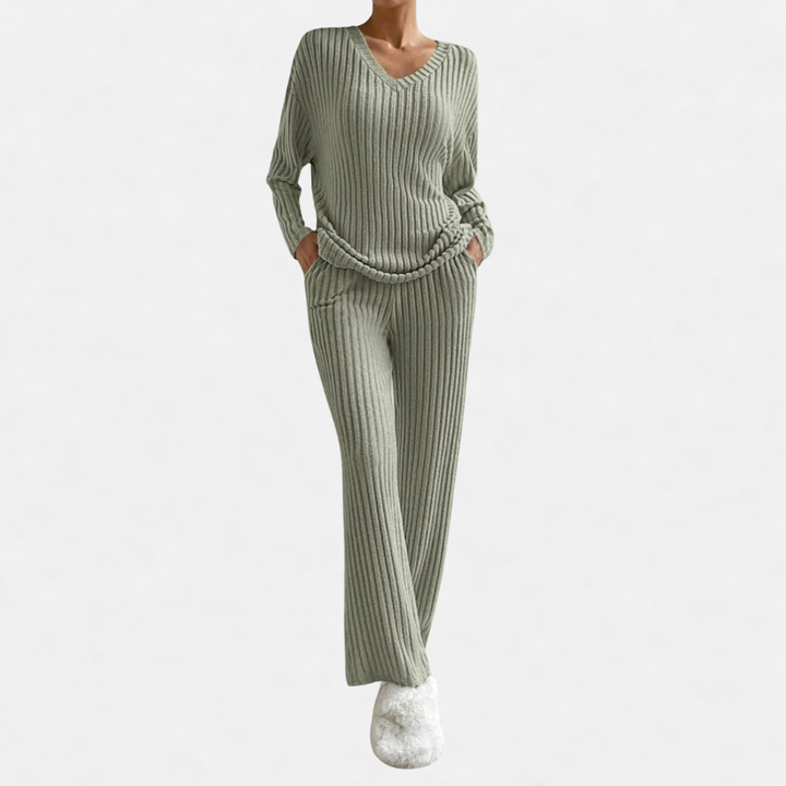 Amelia | Ribbed Women’s Lounge Set with V-Neck and Long Sleeves