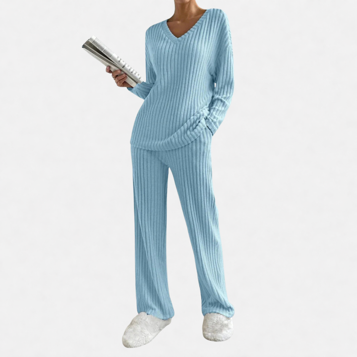 Amelia | Ribbed Women’s Lounge Set with V-Neck and Long Sleeves
