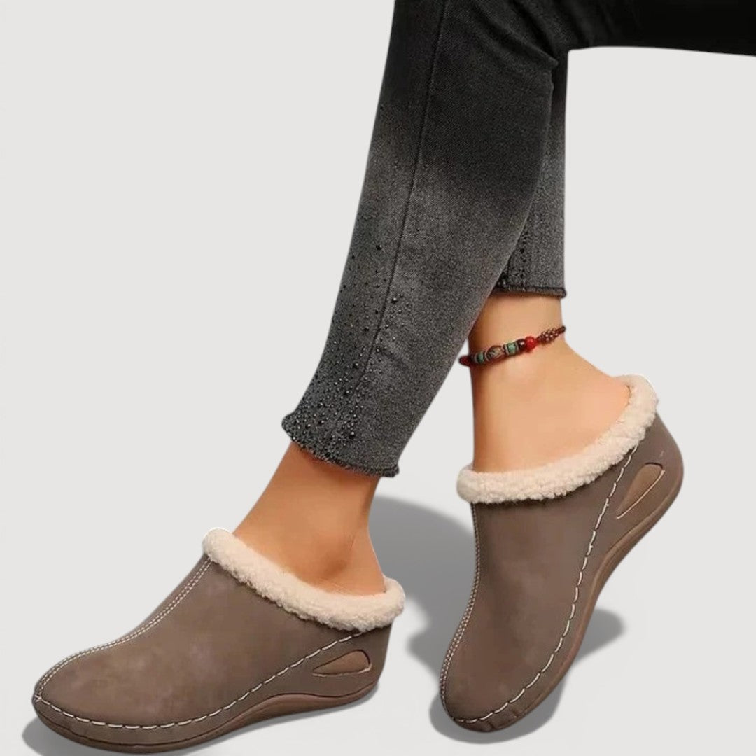 NOVI | COMFORT MULE SLIPPERS